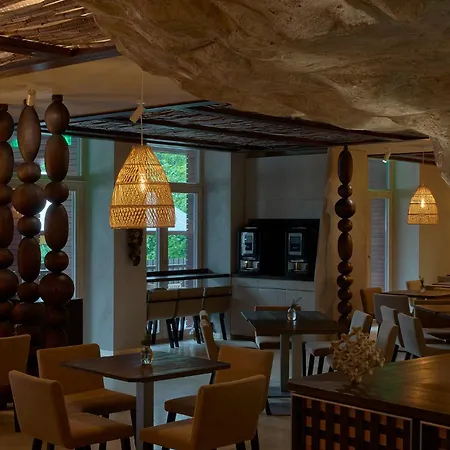 Hotel Mana & Sea 4*